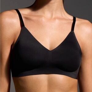 NWT EBY Relief Bra in Black SDD